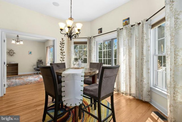 1 HARTMAN CT, Clark, NJ 07066