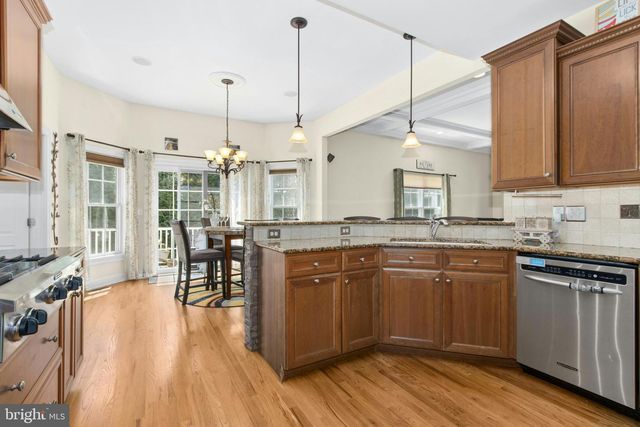 1 HARTMAN CT, Clark, NJ 07066