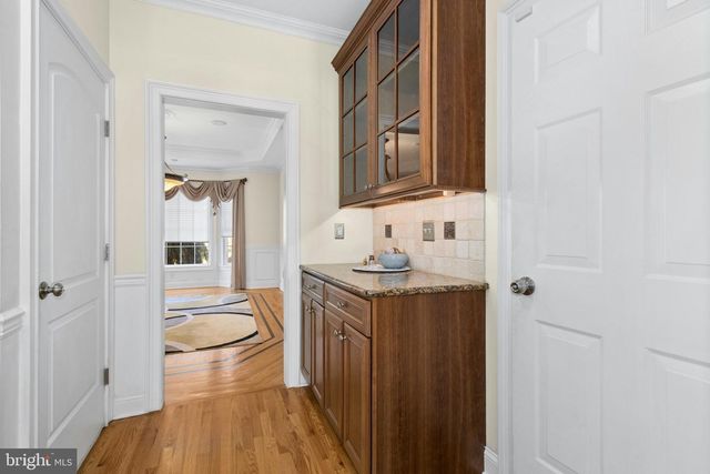 1 HARTMAN CT, Clark, NJ 07066