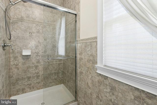 1 HARTMAN CT, Clark, NJ 07066