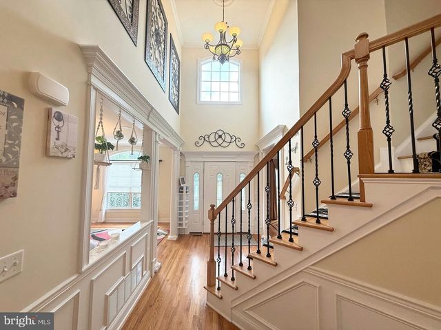 1 HARTMAN CT, Clark, NJ 07066
