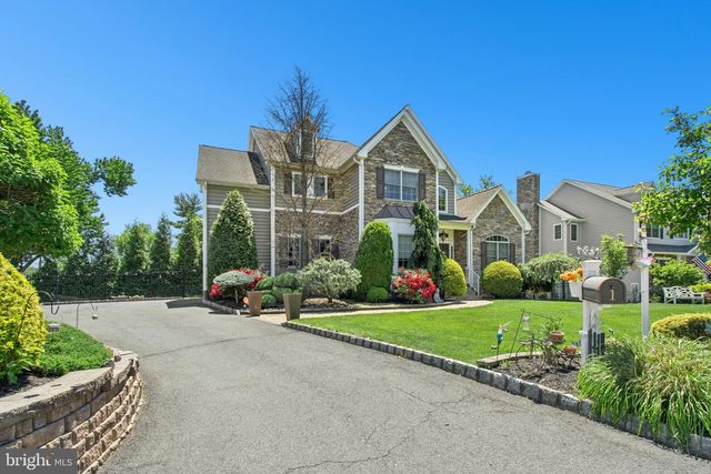 1 HARTMAN CT, Clark, NJ 07066