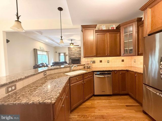 1 HARTMAN CT, Clark, NJ 07066