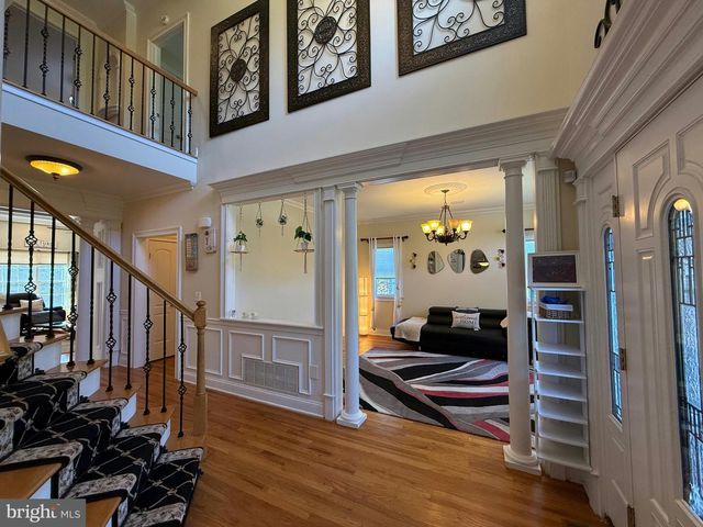 1 HARTMAN CT, Clark, NJ 07066