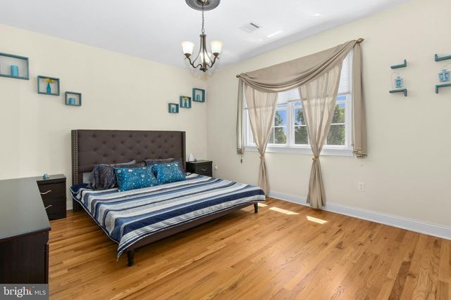 1 HARTMAN CT, Clark, NJ 07066