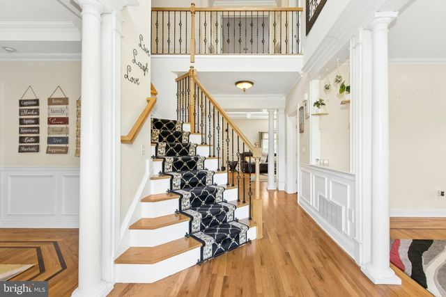1 HARTMAN CT, Clark, NJ 07066