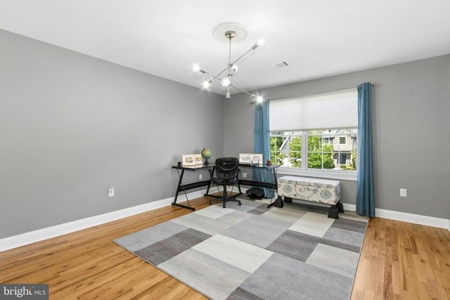 1 HARTMAN CT, Clark, NJ 07066