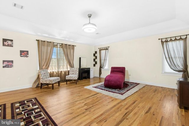 1 HARTMAN CT, Clark, NJ 07066