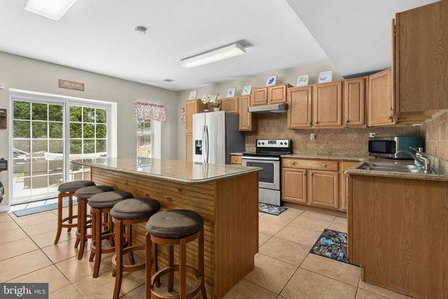 1 HARTMAN CT, Clark, NJ 07066