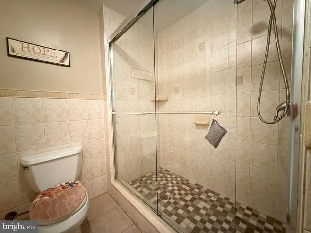 1 HARTMAN CT, Clark, NJ 07066