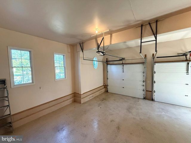 1 HARTMAN CT, Clark, NJ 07066