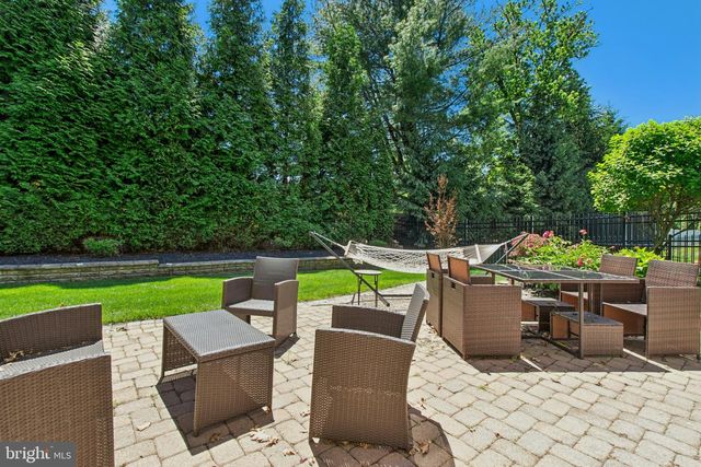 1 HARTMAN CT, Clark, NJ 07066