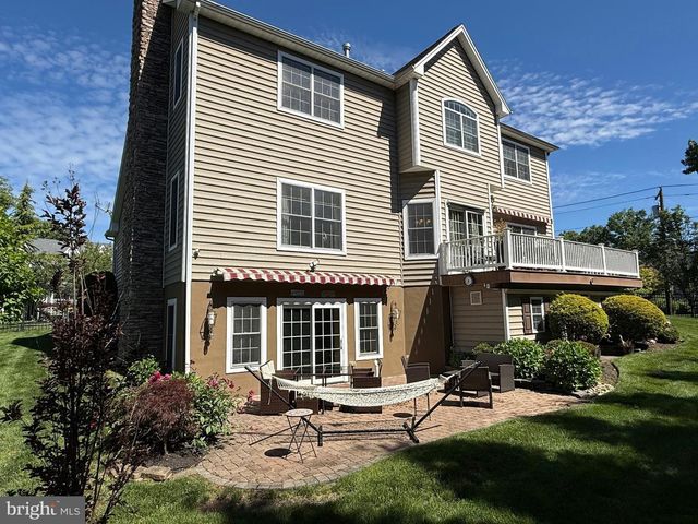 1 HARTMAN CT, Clark, NJ 07066