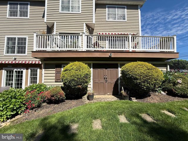 1 HARTMAN CT, Clark, NJ 07066