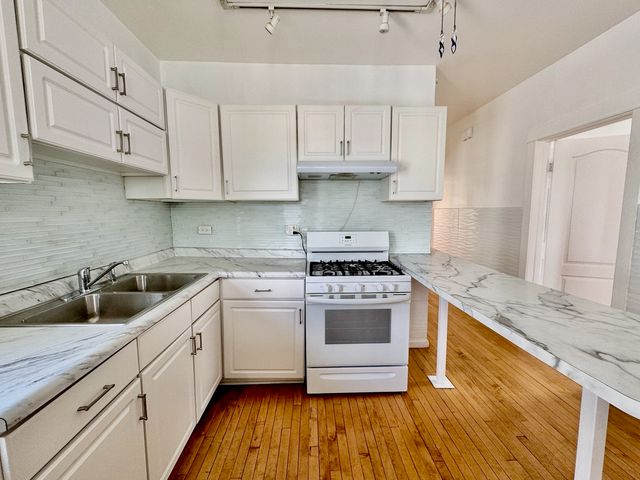 2047 N Lavergne Avenue 2, Chicago, IL 60639