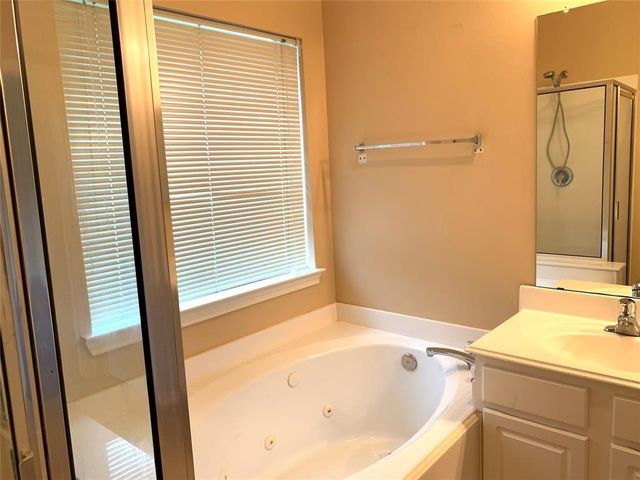 9119 Melody Park Lane, Houston, TX 77044