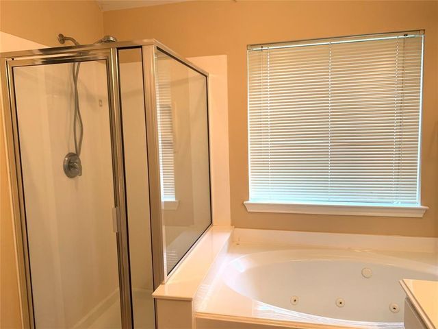 9119 Melody Park Lane, Houston, TX 77044