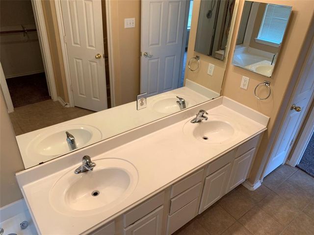 9119 Melody Park Lane, Houston, TX 77044