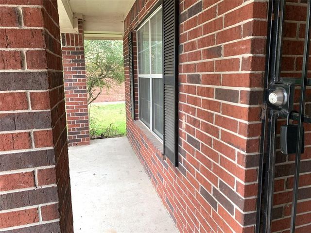 9119 Melody Park Lane, Houston, TX 77044