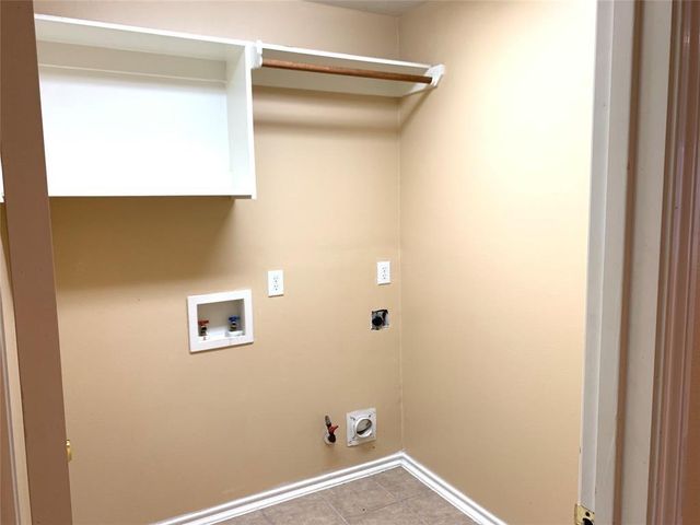 9119 Melody Park Lane, Houston, TX 77044