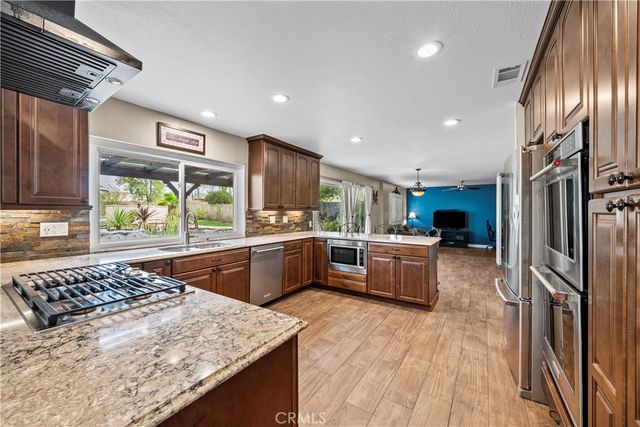 21215 Georgetown Drive, Saugus, CA 91350