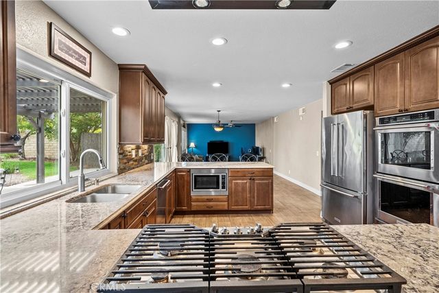 21215 Georgetown Drive, Saugus, CA 91350