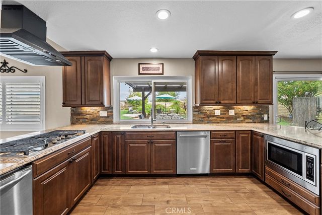 21215 Georgetown Drive, Saugus, CA 91350