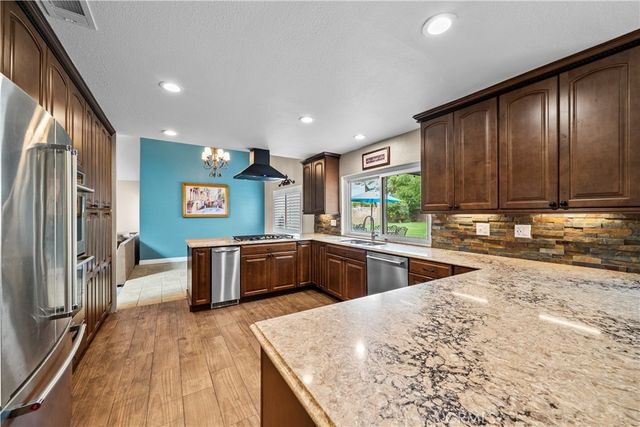 21215 Georgetown Drive, Saugus, CA 91350