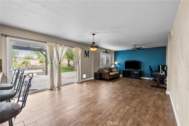 21215 Georgetown Drive, Saugus, CA 91350