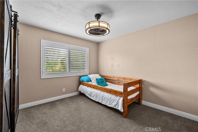 21215 Georgetown Drive, Saugus, CA 91350