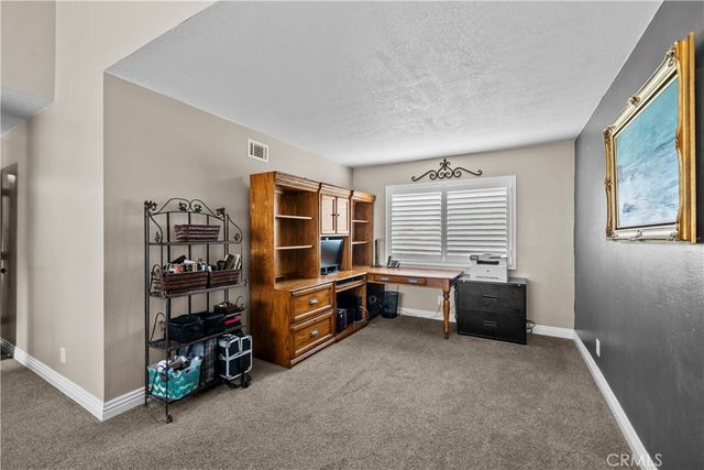 21215 Georgetown Drive, Saugus, CA 91350
