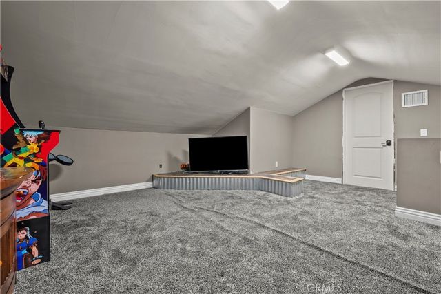 21215 Georgetown Drive, Saugus, CA 91350