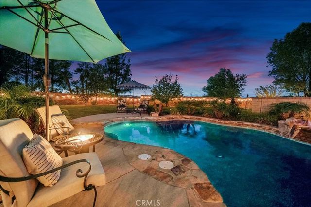 21215 Georgetown Drive, Saugus, CA 91350