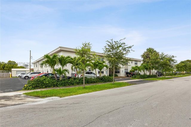 1720 Cleveland Street 102, Hollywood, FL 33020