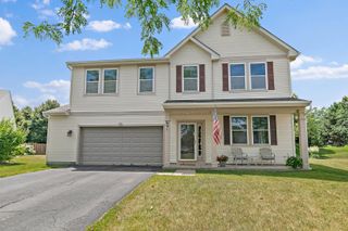 691 Glen Cove Lane, Pingree Grove, IL 60140