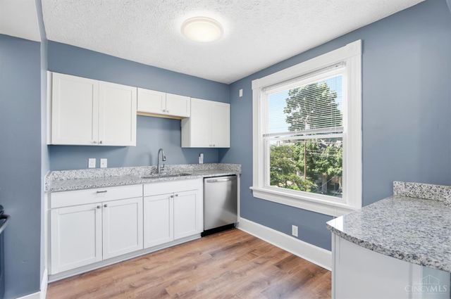 2721 Hyde Park Avenue, Cincinnati, OH 45209