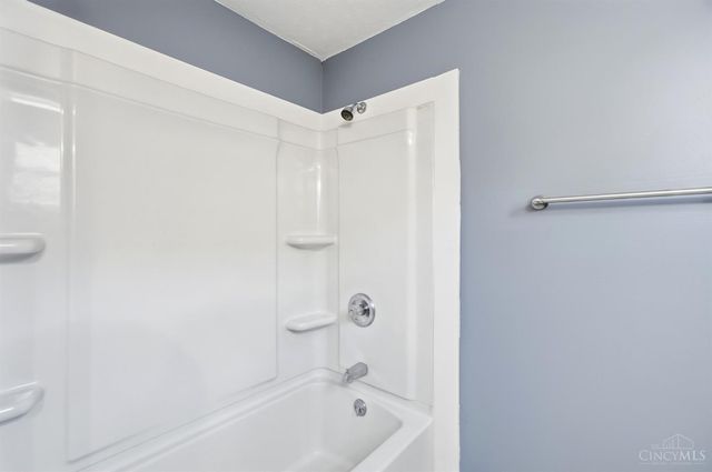 2721 Hyde Park Avenue, Cincinnati, OH 45209