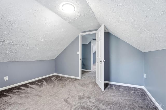 2721 Hyde Park Avenue, Cincinnati, OH 45209