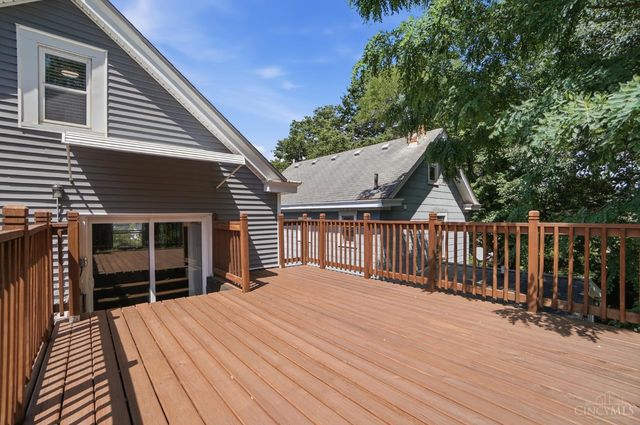 2721 Hyde Park Avenue, Cincinnati, OH 45209