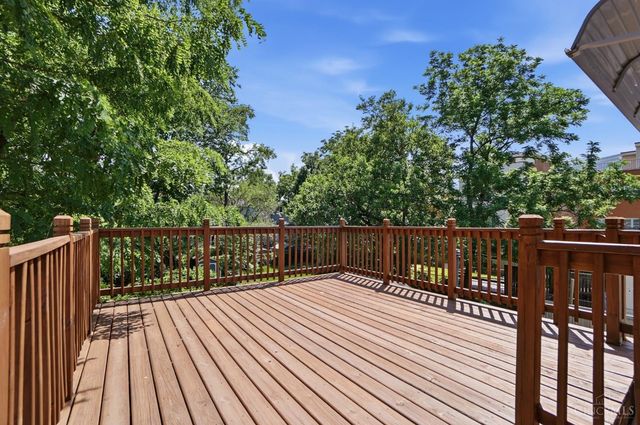 2721 Hyde Park Avenue, Cincinnati, OH 45209