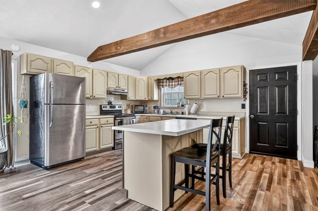 6038 State Highway A, Marshfield, MO 65706