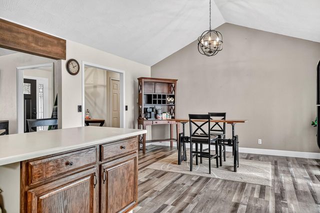 6038 State Highway A, Marshfield, MO 65706