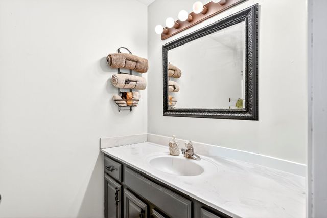 6038 State Highway A, Marshfield, MO 65706