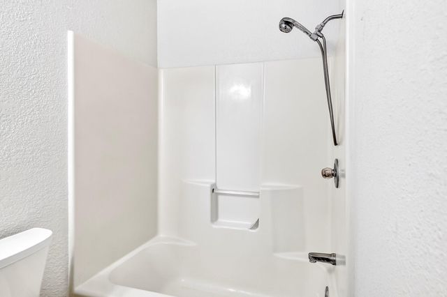 6038 State Highway A, Marshfield, MO 65706