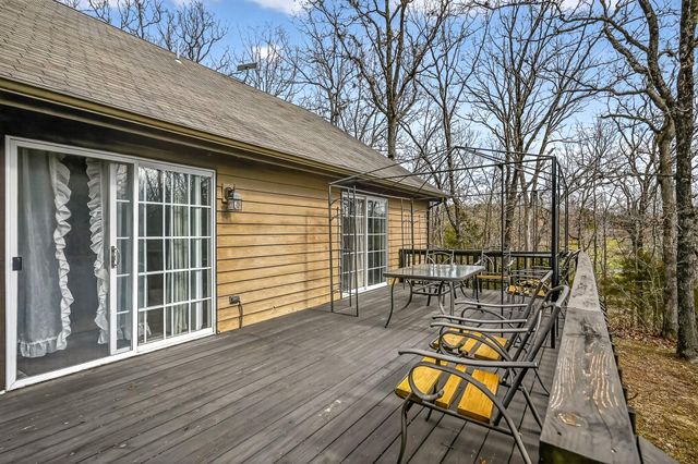 6038 State Highway A, Marshfield, MO 65706