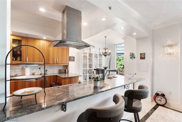 2857 Paradise Road 404, Las Vegas, NV 89109