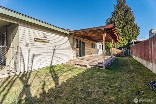 850 Grant Road, East Wenatchee, WA 98802