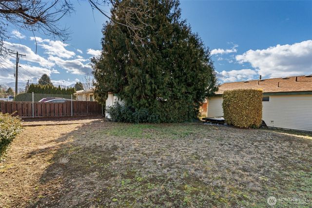 850 Grant Road, East Wenatchee, WA 98802