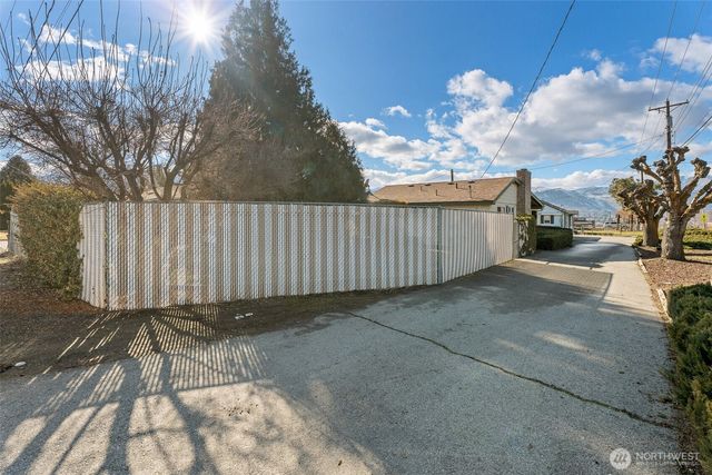 850 Grant Road, East Wenatchee, WA 98802