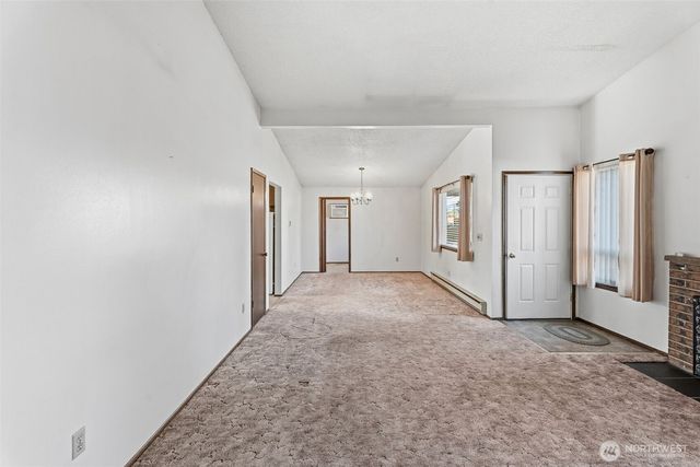 850 Grant Road, East Wenatchee, WA 98802